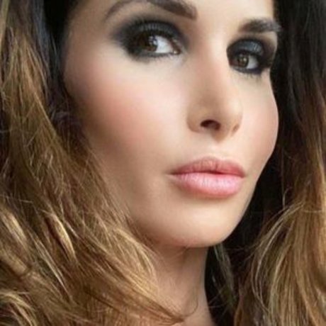 Nessa Devil model adult img