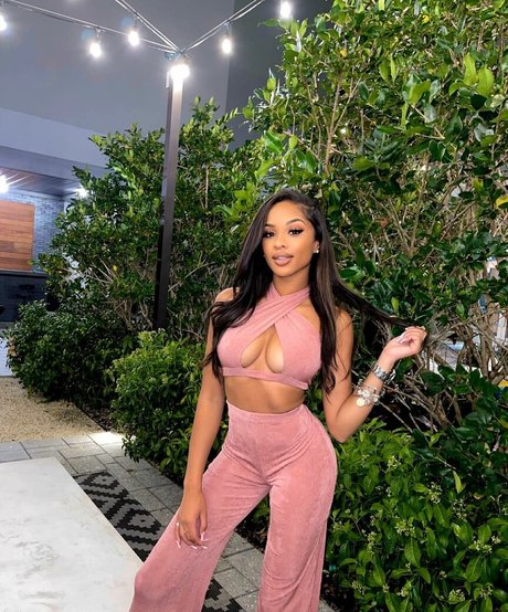 Breann Llewelyn exclusive actress pictures