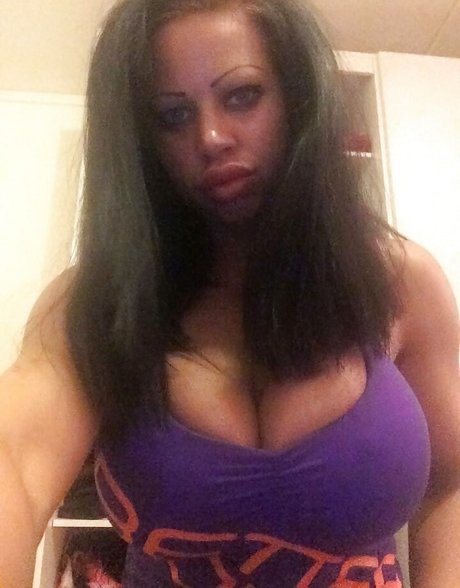 Sanna Rough model pics