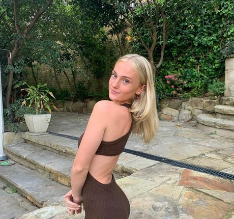 Chessielewis porn star galleries