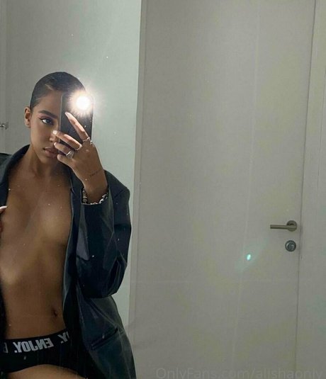 Alisha Kone star nice image