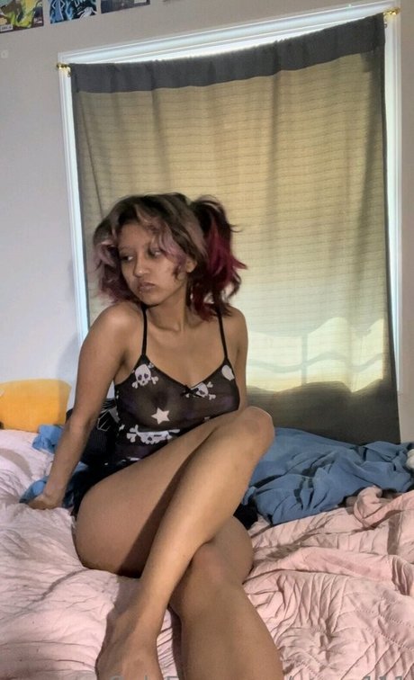 Roxyz111 hot pornstar pics