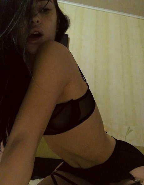 milana moor star art photos