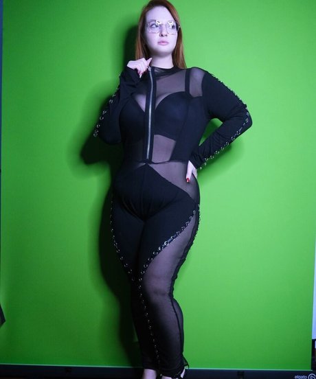 Hilary Ilariaa porn actress photo