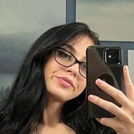 theeonlyalaia top actress galleries