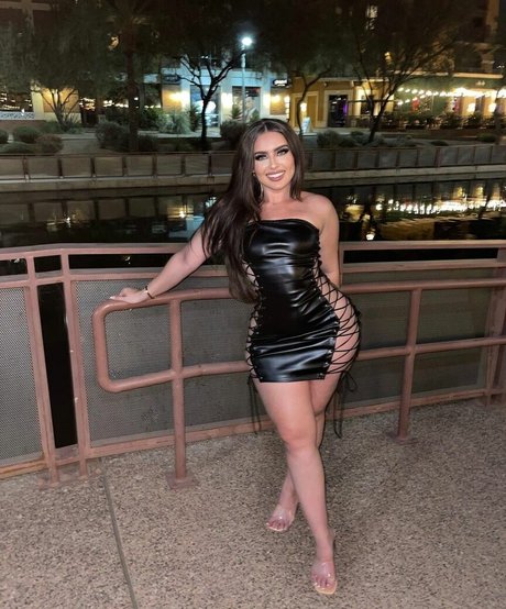 Mamiii model porn gallery