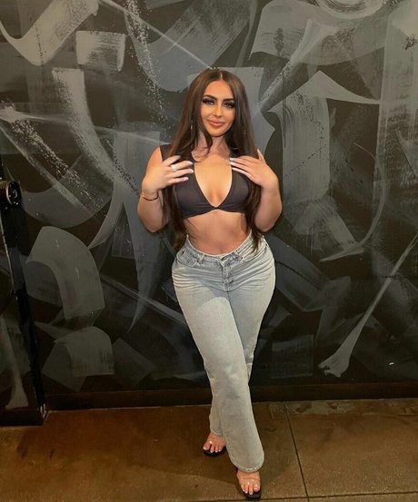 Mamiii star sexy galleries