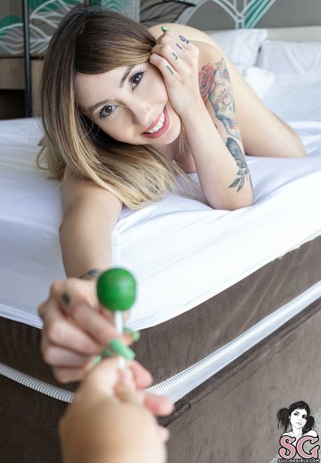 Bru Porto high quality model galleries