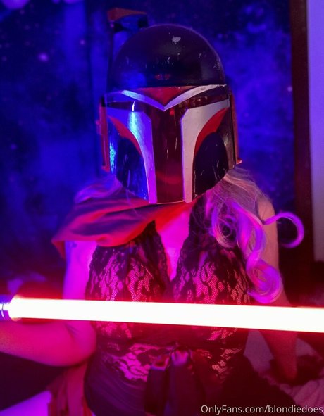 blondiedoes high quality model archive