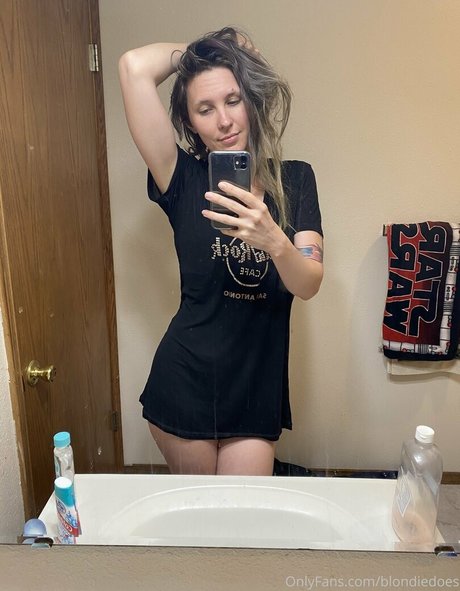 blondiedoes sexy actress images