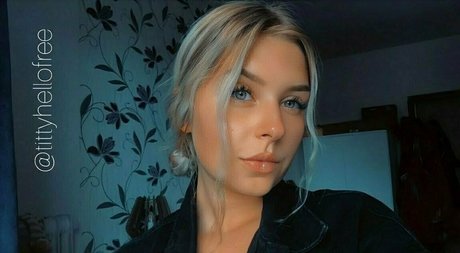 victoriafame sex model pictures