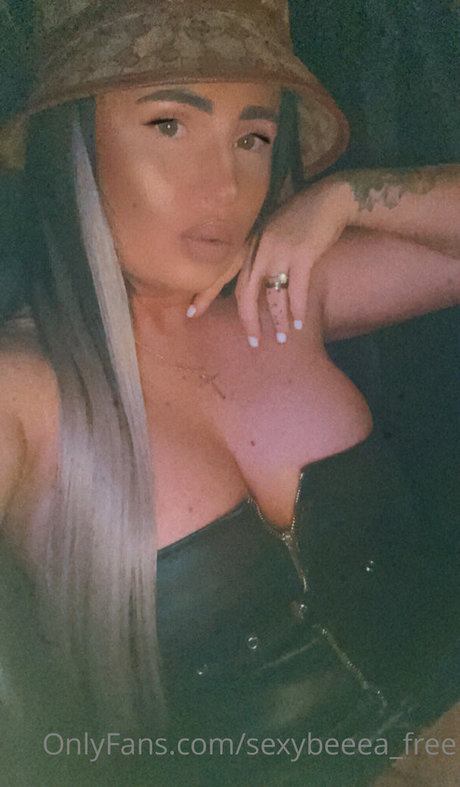 sexybeeea free star nude pic