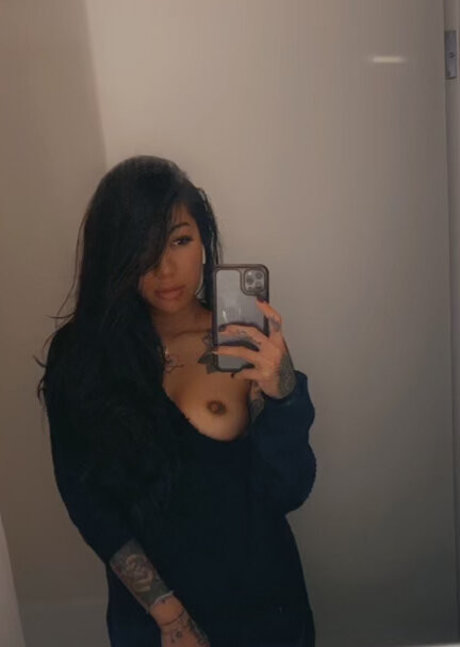 SaoMala nude model pictures