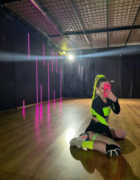 dianakussfree free star photo