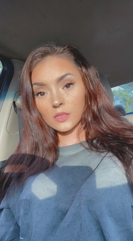 ladyjayyy23 pretty model image