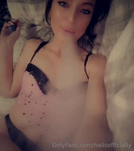 hailsofficially free model gallery