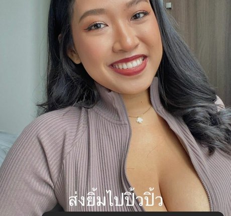 Aoy Chitchanok perfect star gallery