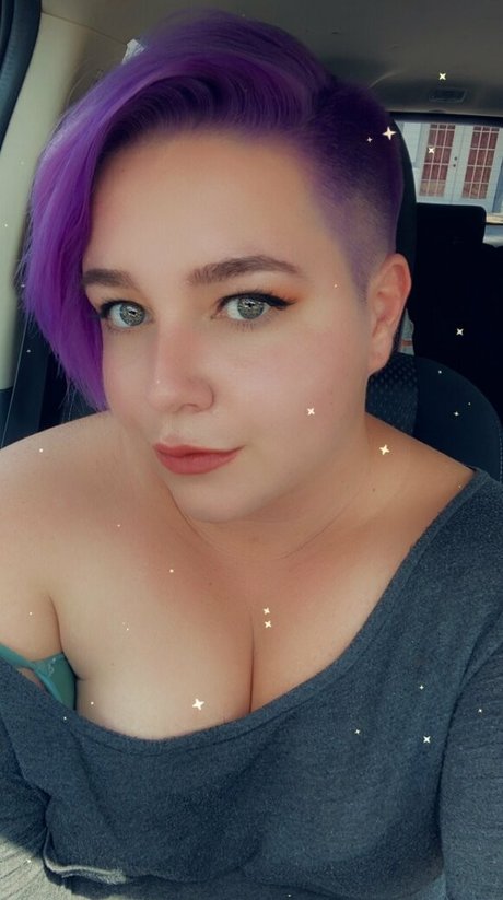 unsupervised housewife sexy actress gallery