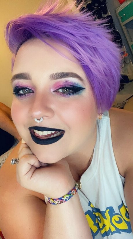 unsupervised housewife pornographic star photos