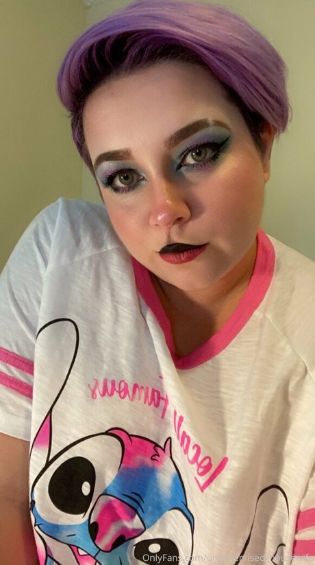 unsupervised housewife hot star galleries