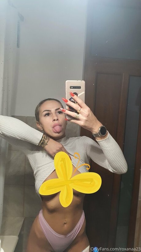 roxanaa23 pornstar hot image