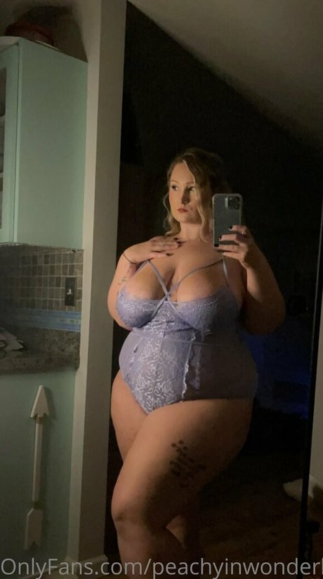 peachyinwonderland thumbnail