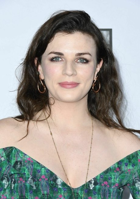Aisling Bea model exclusive gallery
