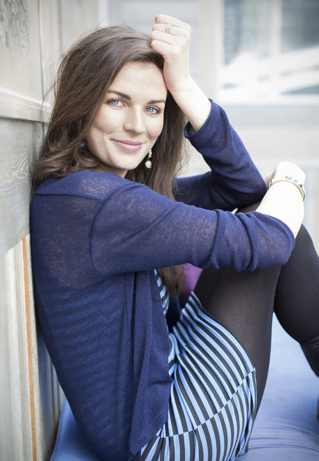 Aisling Bea hd model photo