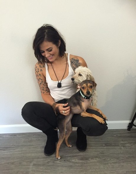 Scout Taylor Compton nice star galleries