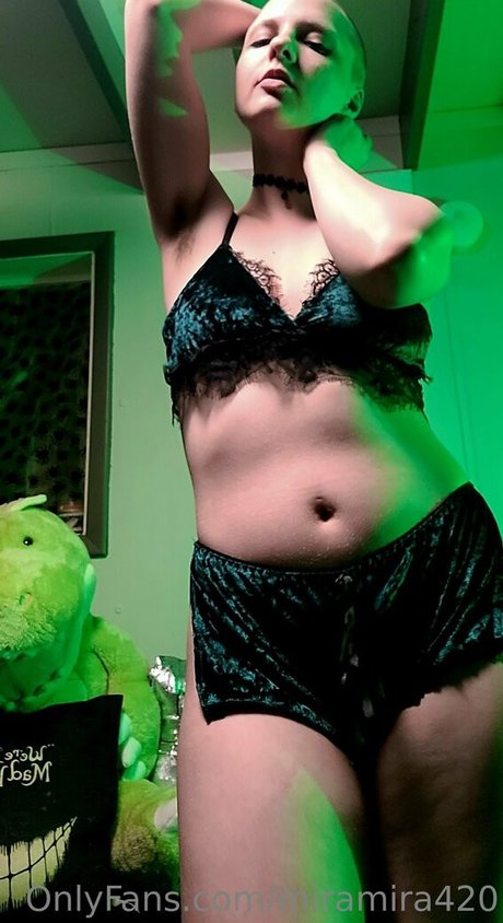 miramira420 nice model images