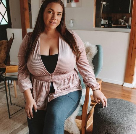 Ashleigh Dunn nude actress images