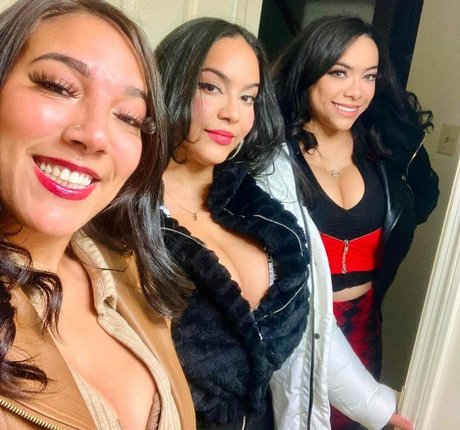 Jaki Oppai nude pornstar pic