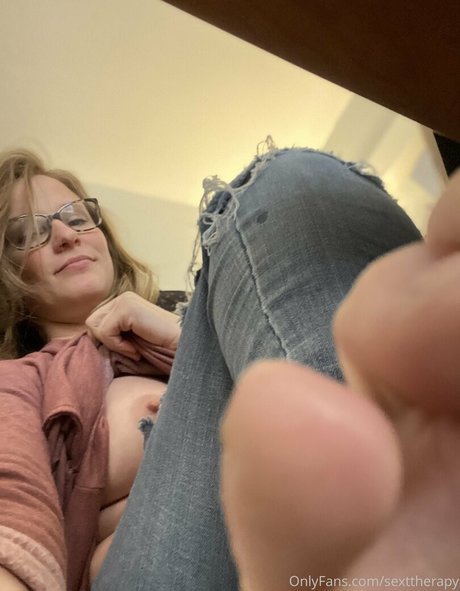 sexttherapy best model pictures