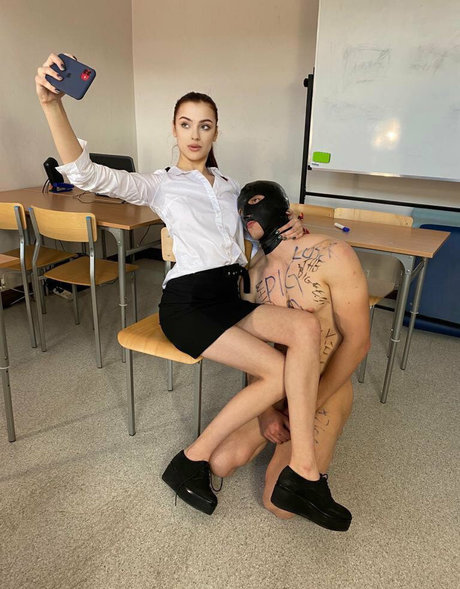 lady perse free model xxx pictures