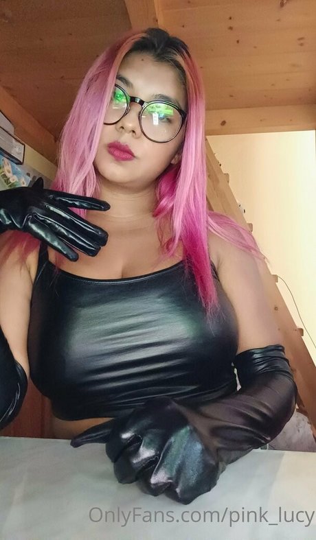 pink lucy model erotic pictures