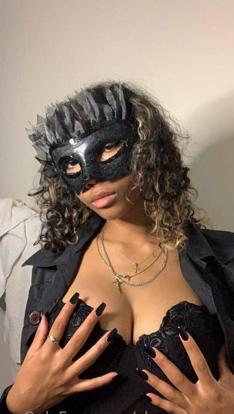 Chronixx tay model sexy photos