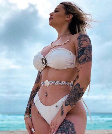 Victoria Macan model best galleries