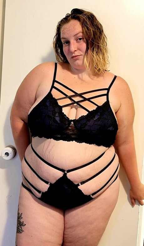 thickmilkymommy free actress picture