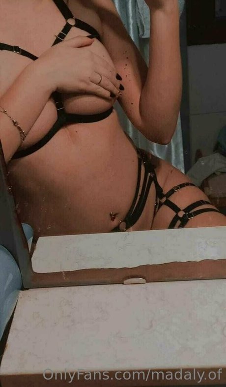 madaly of nudes model photo