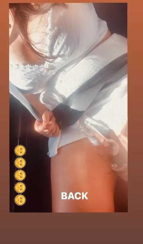 lyn ahayz model art pictures