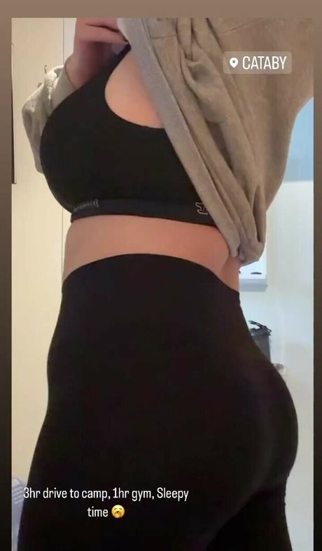 lyn ahayz adult model pictures