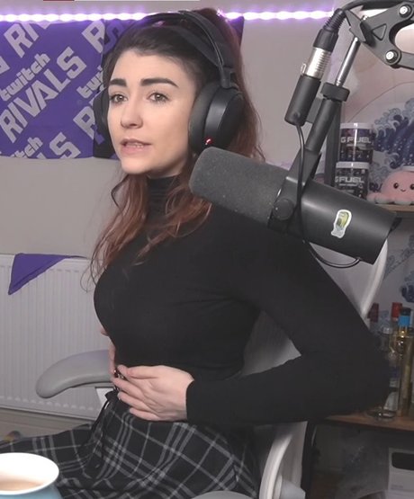 Wolfabelle adult actress photo