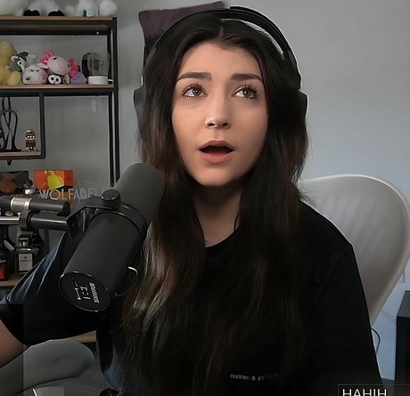 Wolfabelle beautiful actress photo