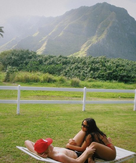 Sienna Mae Gomez hd model picture