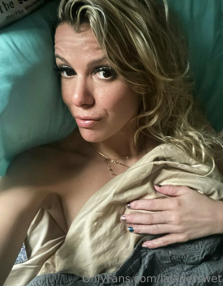 lalagetswet exclusive model photo