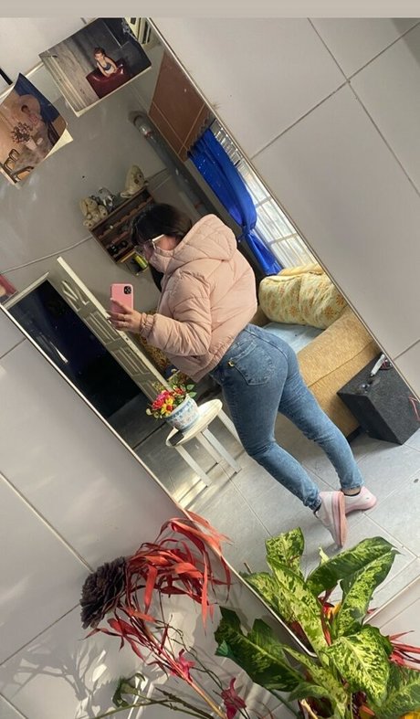 Estefania Rodriguez star art img