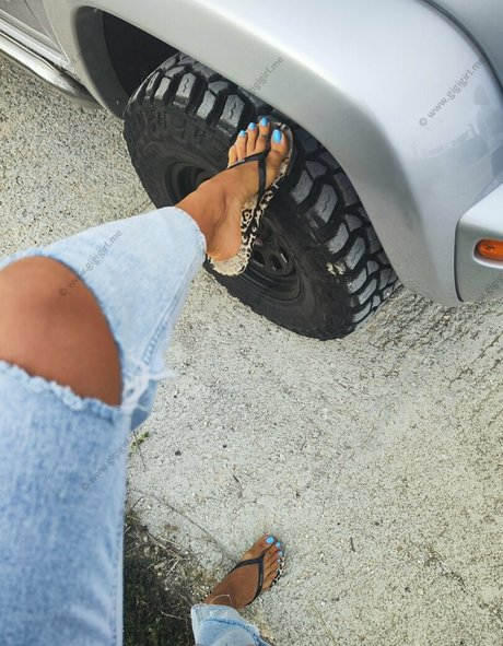 atomictoez pornstar top pic