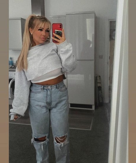 Kayleigh Thomsen hot model images