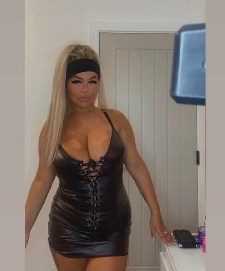 Kayleigh Thomsen model exclusive img