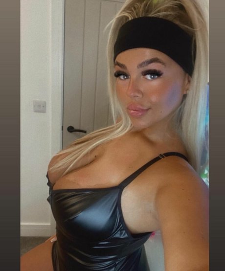 Kayleigh Thomsen pornstar adult pictures